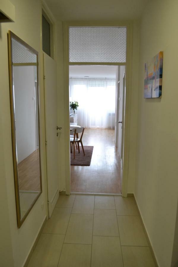Fly Inn Velika Gorica Exterior photo